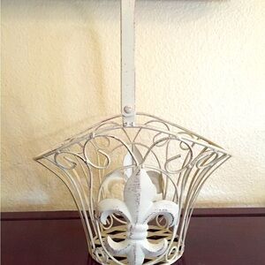 Metal Basket Distress Look Vintage
